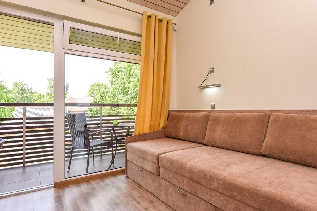 Apartamentai Trys Pusys Šventoji Eksteriør bilde